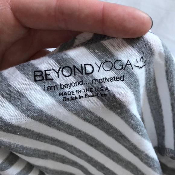 Cross back Beyond Yoga Top - Picture 3 of 4